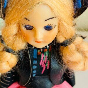 Vintage Pioneer Doll from the 1970's From Country Store in Vermont